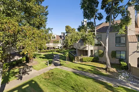 46 Pelican Ln, Redwood City, CA 94065