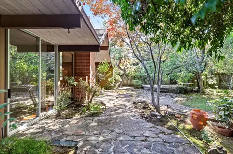 Exterior - 957 Eichler Dr, Mountain View, CA 94040 photo 5 of 7