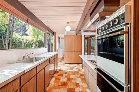 Kitchen - 957 Eichler Dr, Mountain View, CA 94040 photo 4 of 4