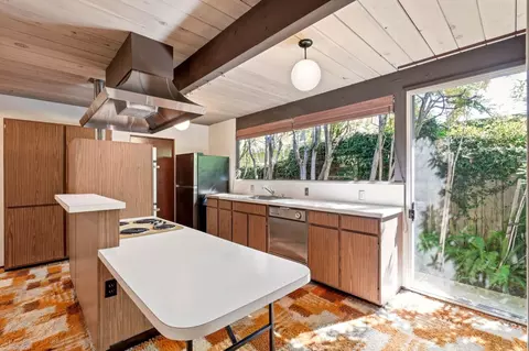 Kitchen - 957 Eichler Dr, Mountain View, CA 94040 photo 2 of 4