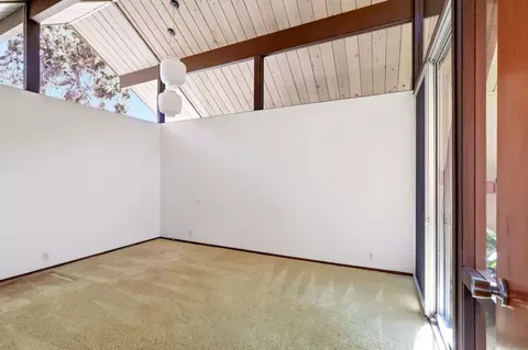 Bedroom - 957 Eichler Dr, Mountain View, CA 94040 photo 5 of 5