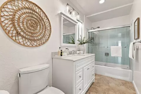 Bath - 113 Bennett Rd, Aptos, CA 95003 photo 2 of 2