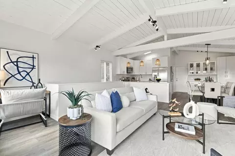 Living - 113 Bennett Rd, Aptos, CA 95003 photo 3 of 4