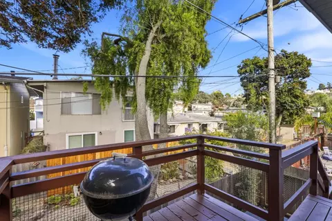 Exterior - 113 Bennett Rd, Aptos, CA 95003 photo 8 of 12