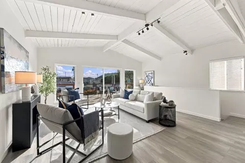 Living - 113 Bennett Rd, Aptos, CA 95003 photo 4 of 4