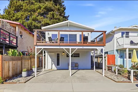 Exterior - 113 Bennett Rd, Aptos, CA 95003 photo 1 of 12