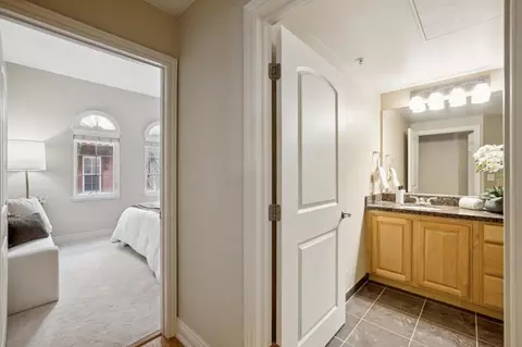 Entry Way - 88 S Broadway 2205, Millbrae, CA 94030 photo 3 of 7