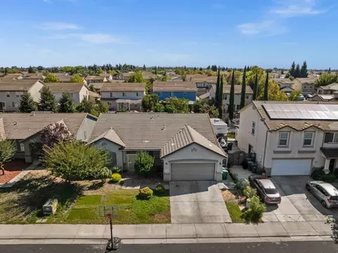 2710 Sebastan Ln, Stockton, CA 95212