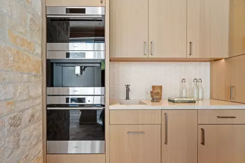 Kitchen - 26346 Valley View Ave, Carmel, CA 93923 photo 4 of 6