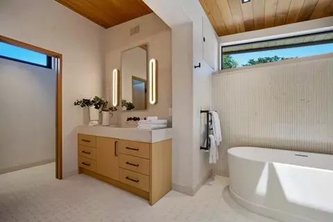 Bath - 26346 Valley View Ave, Carmel, CA 93923 photo 1 of 9
