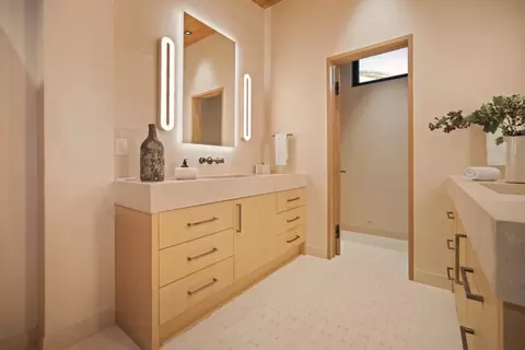 Bath - 26346 Valley View Ave, Carmel, CA 93923 photo 9 of 9