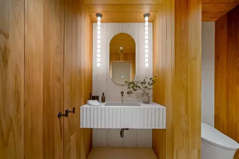 Bath - 26346 Valley View Ave, Carmel, CA 93923 photo 6 of 9