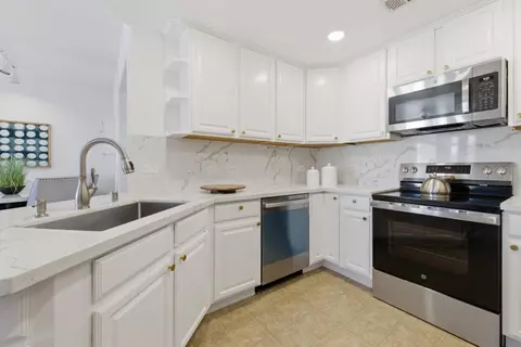 Kitchen - 800 S Abel St 519, Milpitas, CA 95035 photo 1 of 2