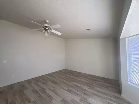 Living - 361 Serano St, Merced, CA 95341 photo 4 of 5