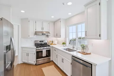 Kitchen - 79 Outlook Cir, Pacifica, CA 94044 photo 3 of 4