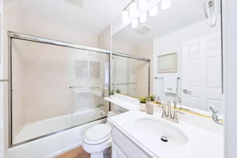 Bath - 79 Outlook Cir, Pacifica, CA 94044 photo 3 of 3