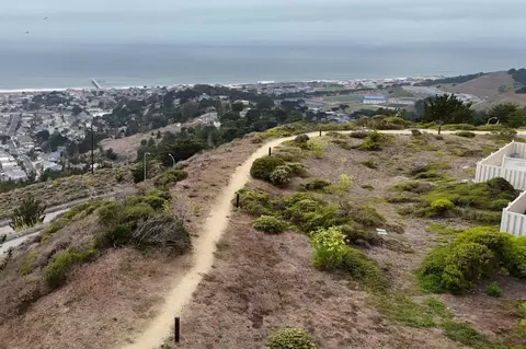 View/Area - 79 Outlook Cir, Pacifica, CA 94044 photo 5 of 8
