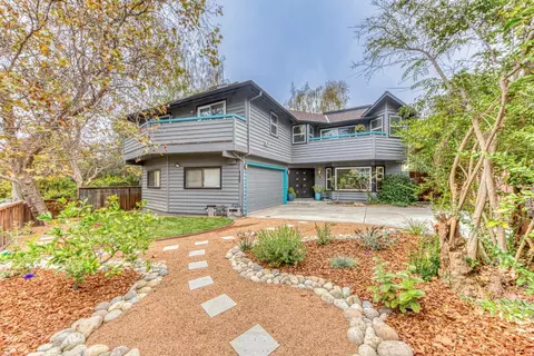 137 Holway Dr, Santa Cruz, CA 95065