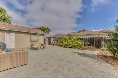 Exterior - 945 San Simeon Dr, Salinas, CA 93901 photo 3 of 7