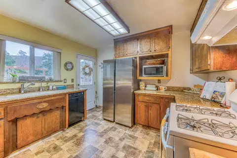 Kitchen - 19115 Marjorie Rd, Prunedale, CA 93907 photo 1 of 3