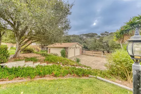Exterior - 19115 Marjorie Rd, Prunedale, CA 93907 photo 5 of 18