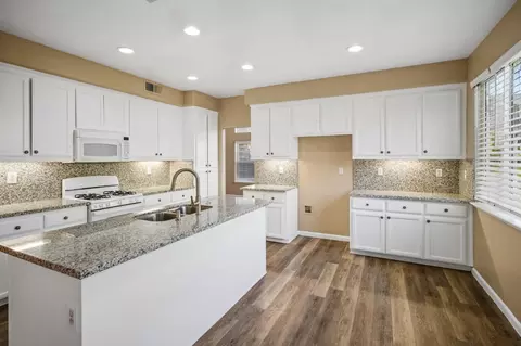 Kitchen - 421 De Bord Dr, Tracy, CA 95376 photo 1 of 1