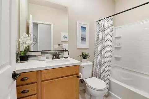 Bath - 1378 Piper Dr, Milpitas, CA 95035 photo 2 of 4