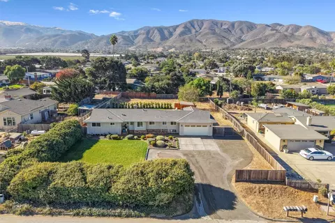 View/Area - 296 River Rd, Salinas, CA 93908 photo 2 of 9