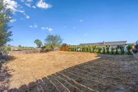 Exterior - 296 River Rd, Salinas, CA 93908 photo 3 of 14