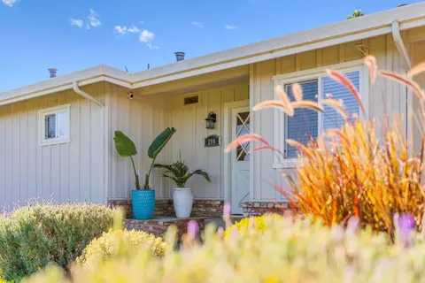 Exterior - 296 River Rd, Salinas, CA 93908 photo 4 of 14