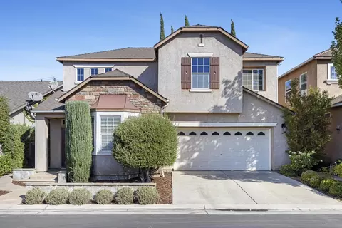 4129 W Cherry Tree Ln, Fresno, CA 93722