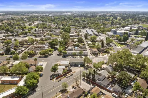 View/Area - I St, Modesto, CA 95351 photo 5 of 10