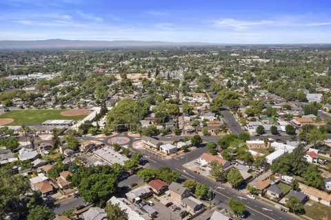 View/Area - I St, Modesto, CA 95351 photo 8 of 10