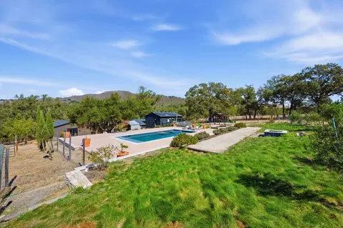 Exterior - 3150 Day Rd, Gilroy, CA 95020 photo 9 of 20