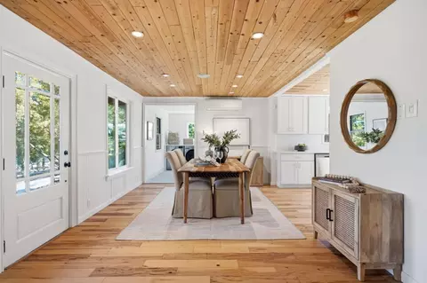 Dining - 3150 Day Rd, Gilroy, CA 95020 photo 1 of 3