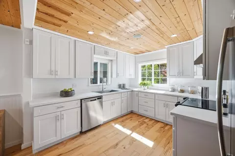 Kitchen - 3150 Day Rd, Gilroy, CA 95020 photo 2 of 5