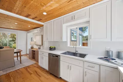 Kitchen - 3150 Day Rd, Gilroy, CA 95020 photo 4 of 5