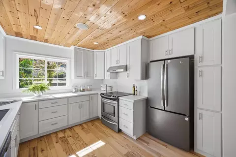 Kitchen - 3150 Day Rd, Gilroy, CA 95020 photo 3 of 5