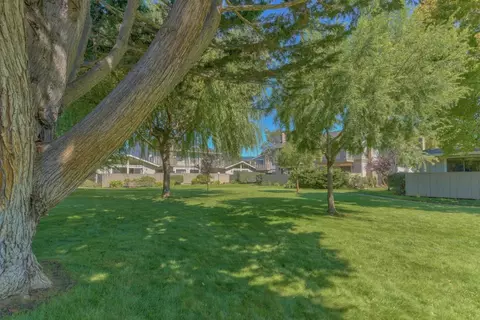 Exterior - 3850 Rio Rd 24, Carmel, CA 93923 photo 11 of 12