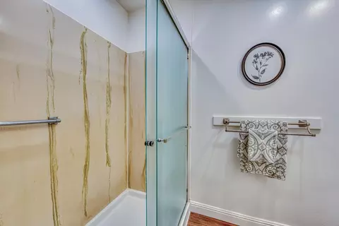 Bath - 3850 Rio Rd 24, Carmel, CA 93923 photo 3 of 4
