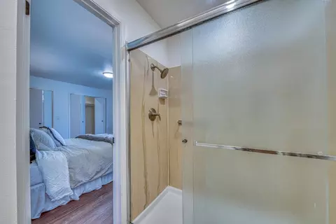 Bath - 3850 Rio Rd 24, Carmel, CA 93923 photo 4 of 4