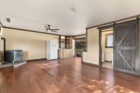 Living - 7710 Fallen Leaf Ln, Salinas, CA 93907 photo 7 of 8