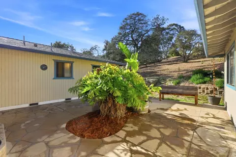 Exterior - 7710 Fallen Leaf Ln, Salinas, CA 93907 photo 5 of 20