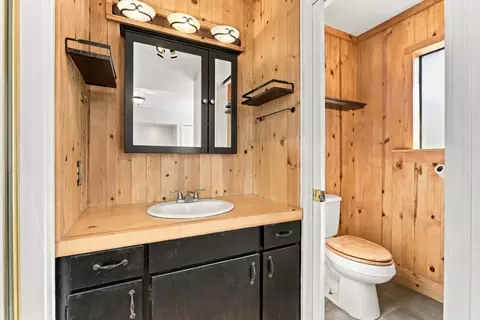 Bath - 7710 Fallen Leaf Ln, Salinas, CA 93907 photo 1 of 5