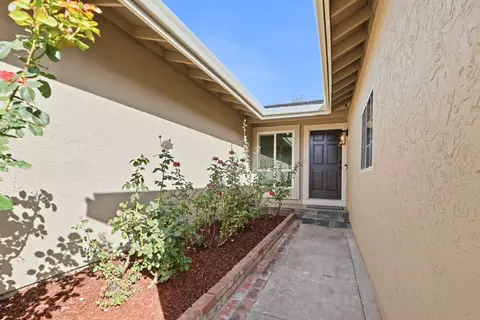 Exterior - 1005 Wentz Dr, Gilroy, CA 95020 photo 4 of 10