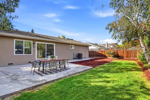 Exterior - 1005 Wentz Dr, Gilroy, CA 95020 photo 7 of 10
