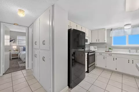Kitchen - 672 Bronte Ave, Watsonville, CA 95076 photo 3 of 3
