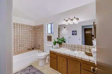 Bath - 546 Monterey Dr, Aptos, CA 95003 photo 5 of 6