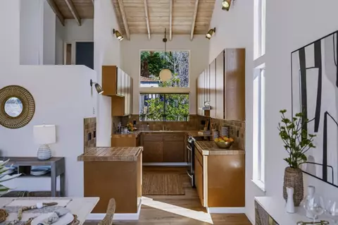 Kitchen - 546 Monterey Dr, Aptos, CA 95003 photo 1 of 2