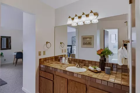 Bath - 546 Monterey Dr, Aptos, CA 95003 photo 4 of 6